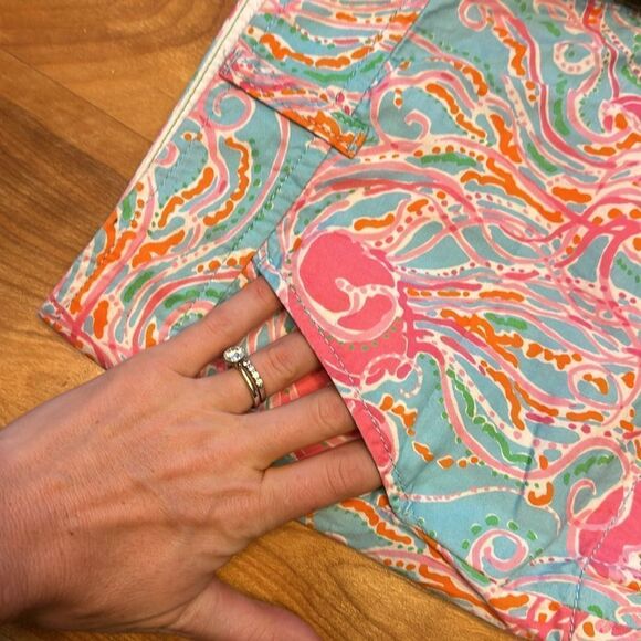 Lilly Pulitzer the Walsh shorts - Picture 6 of 7